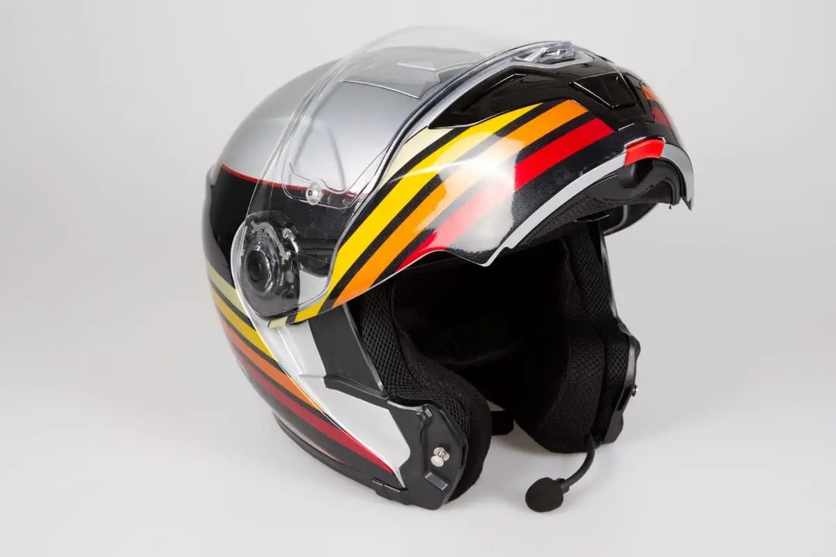 Read more about the article Pros and Cons of Modular Helmets: Must Read!