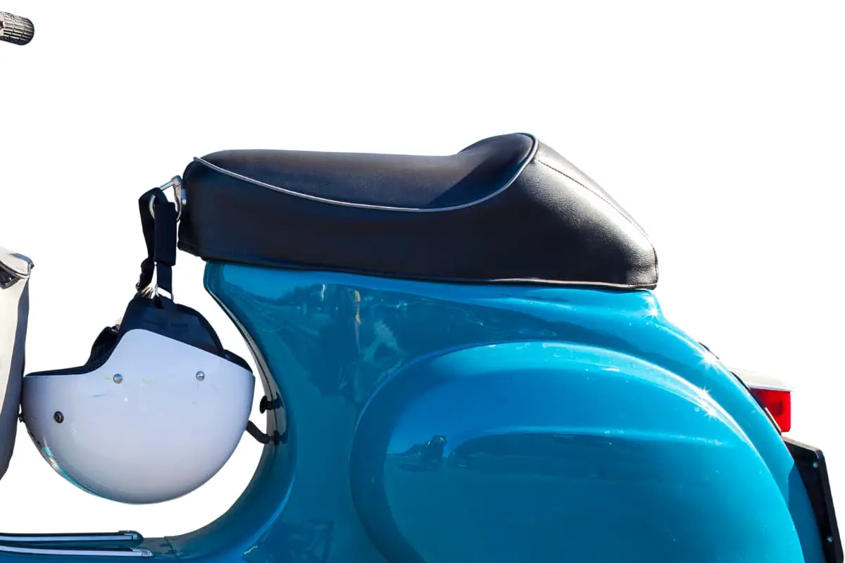 Read more about the article Vespa Seat Height (+ Ways to Lower Yours)