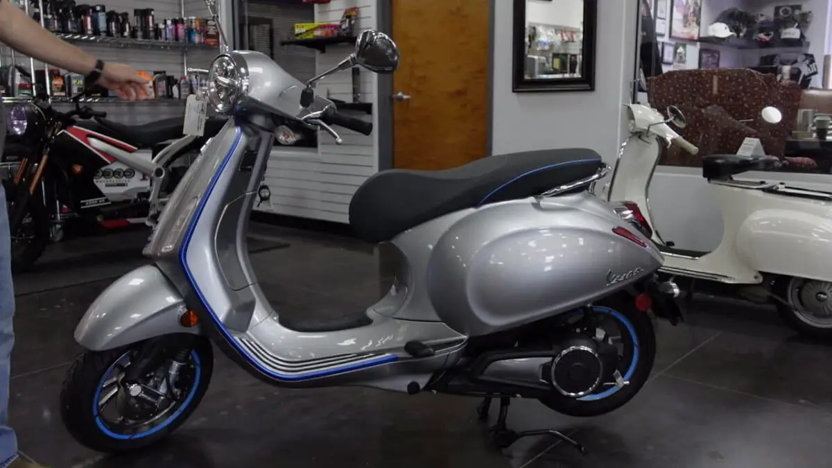 Silver Vespa Elettrica at a dealer